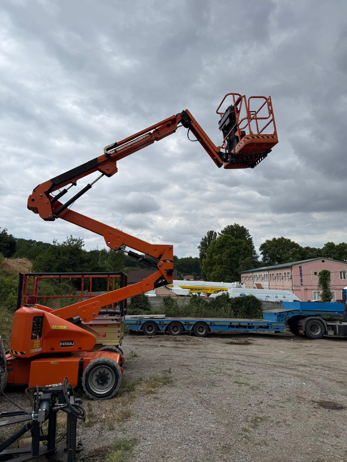 Zglobna elektro platforma